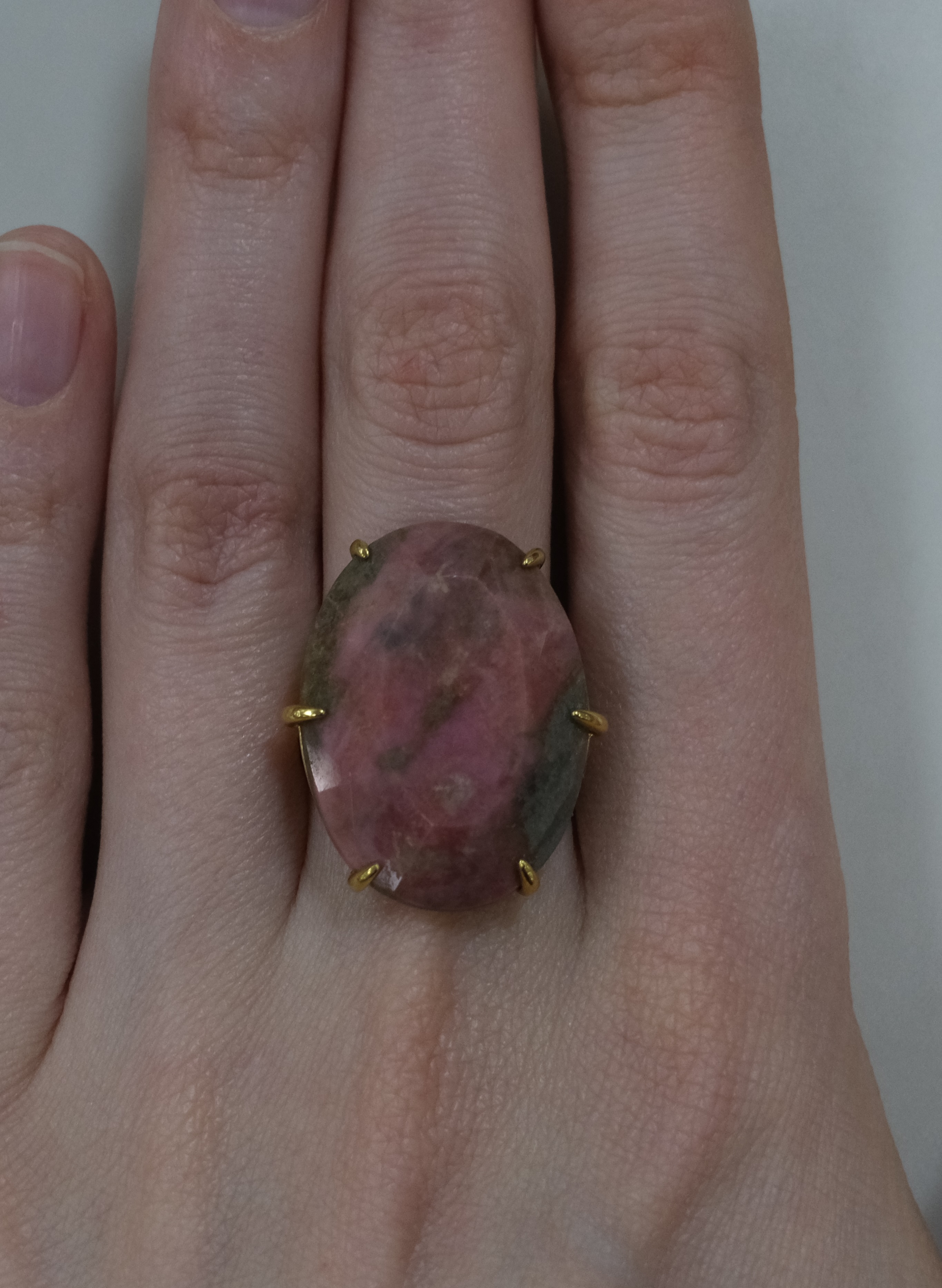 Серебряное кольцо с родонитом